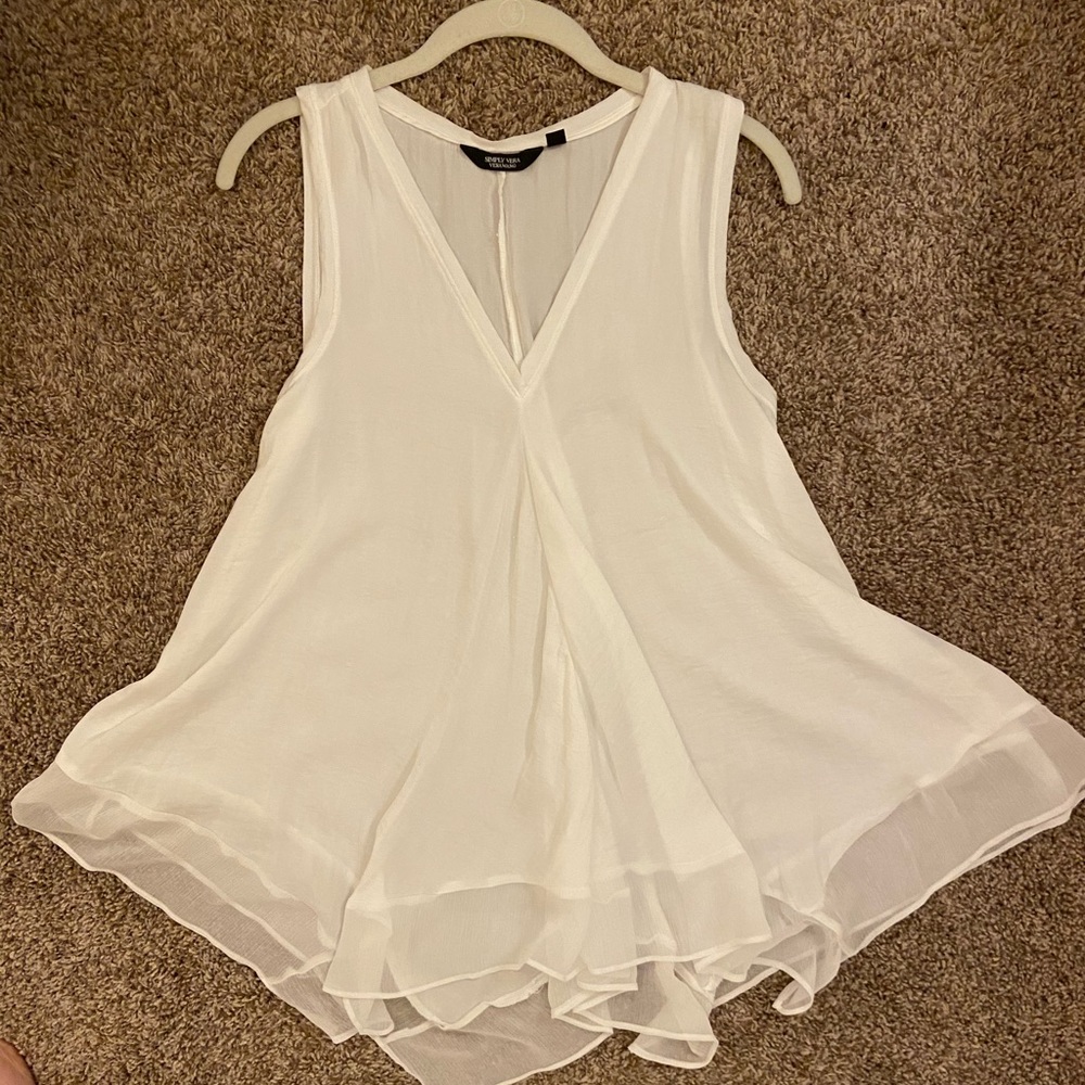 Simply Vera wang flowy blouse